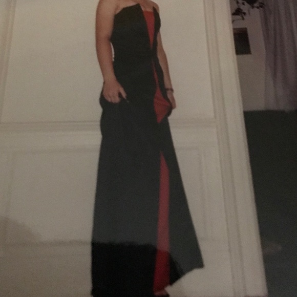 Strapless, A-line gown - Picture 4 of 4